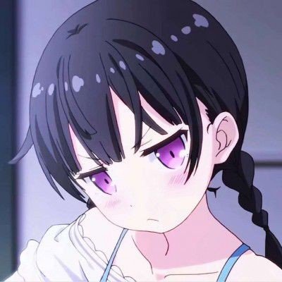 3名理发师打配合为8个月大宝宝理发